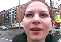 Solo # 83 free german sex video Blondes Baby, das das Auto wäscht