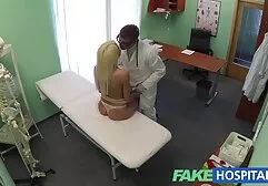 Big Booty Ebenholz Babe geile reife oma mit Schwanz gefüllt