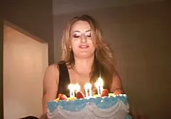Zwei Mädchen, hamster gratis porno die deinen Schwanz lutschen, sind besser als nur eines